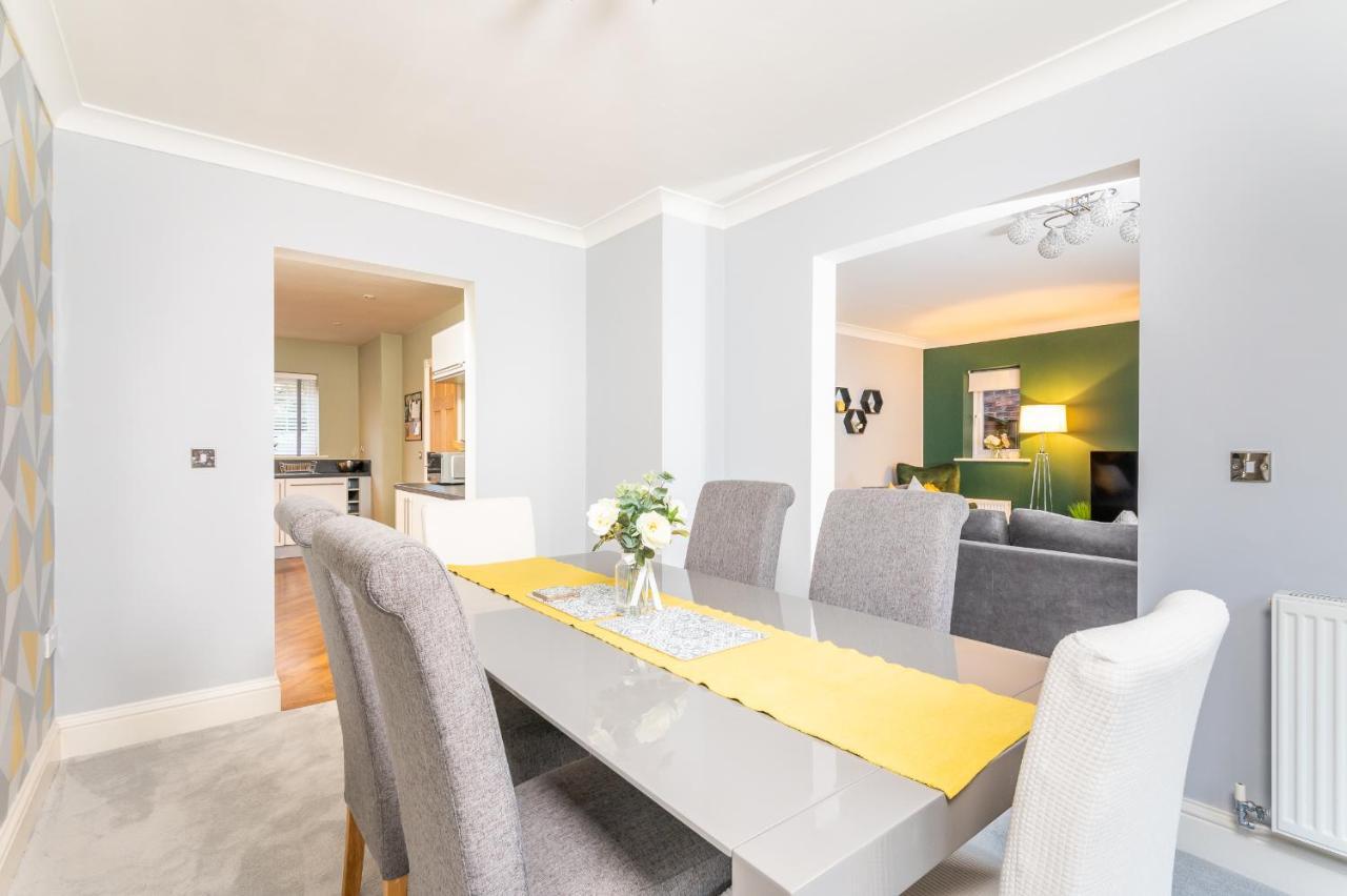 Spacious And Modern Townhouse I Pass The Keys York Extérieur photo