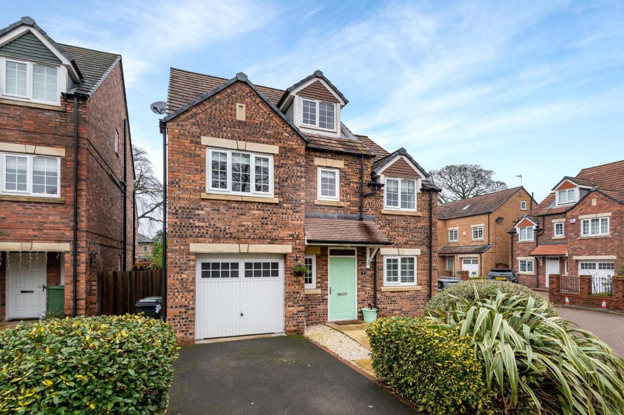 Spacious And Modern Townhouse I Pass The Keys York Extérieur photo